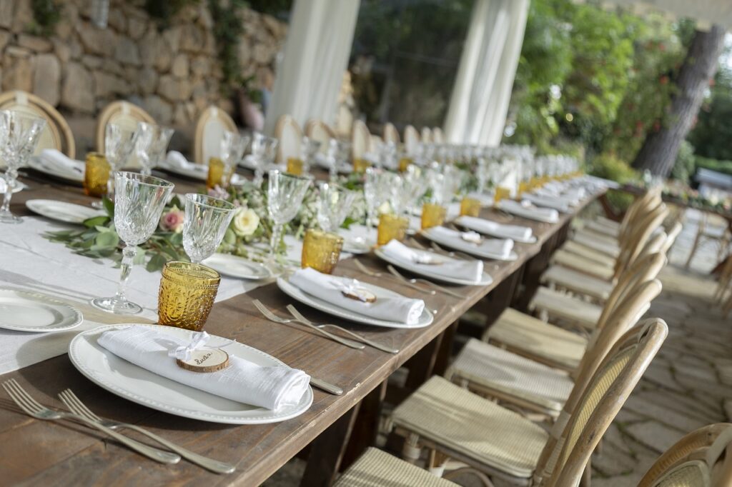 table, wedding, celebration-7248587.jpg